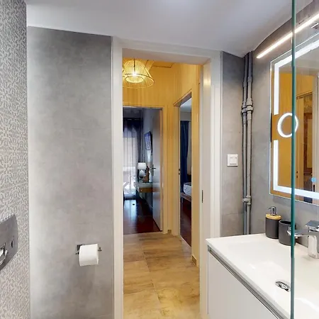 Motley Luxury By Estia *